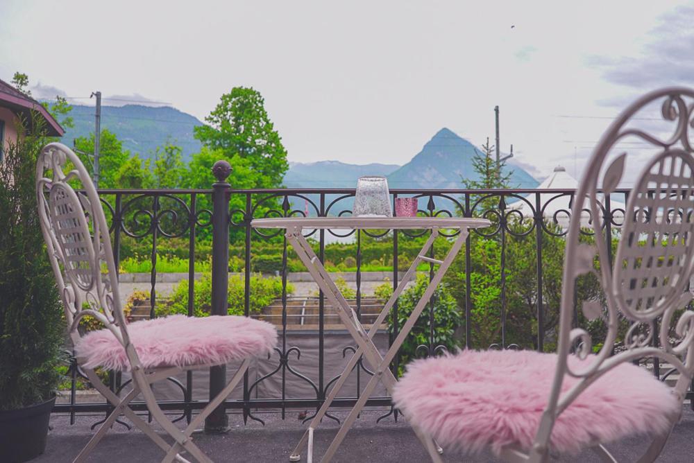 Lake Guest Haus Darligen Ngoại thất bức ảnh